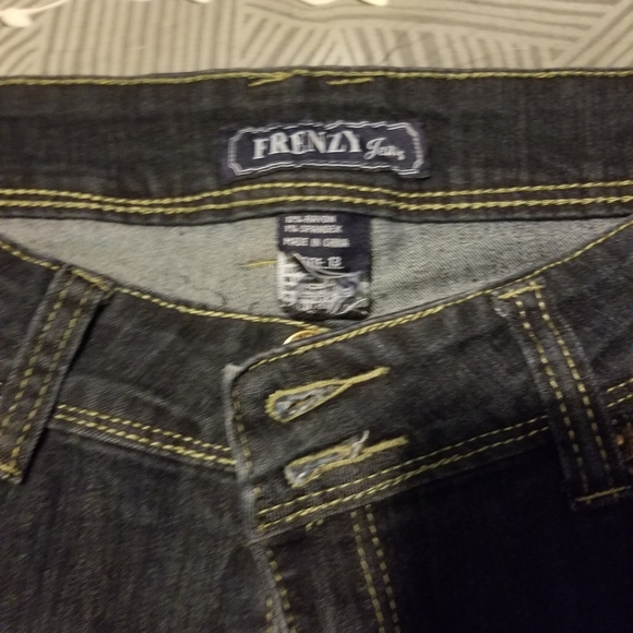 Frenzy Jeans - Picture 3 of 3